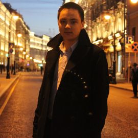 Виктор Николаев
