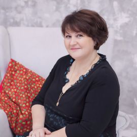 Елена Костромина
