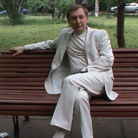 Александр Емельянов