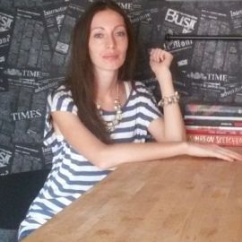 Евгения Попова