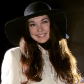 Элина Абызова