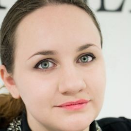 Анна Иванова