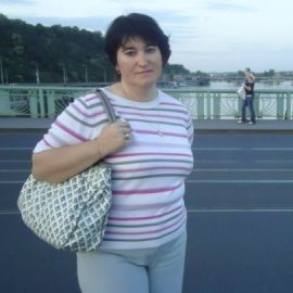 Елена Апухтина