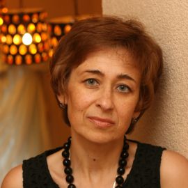 Елена Попова