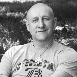 Андрей Комаров