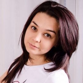 Юлия Сафарова
