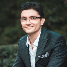 Георгий Шаров