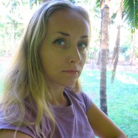 Елена Шекова